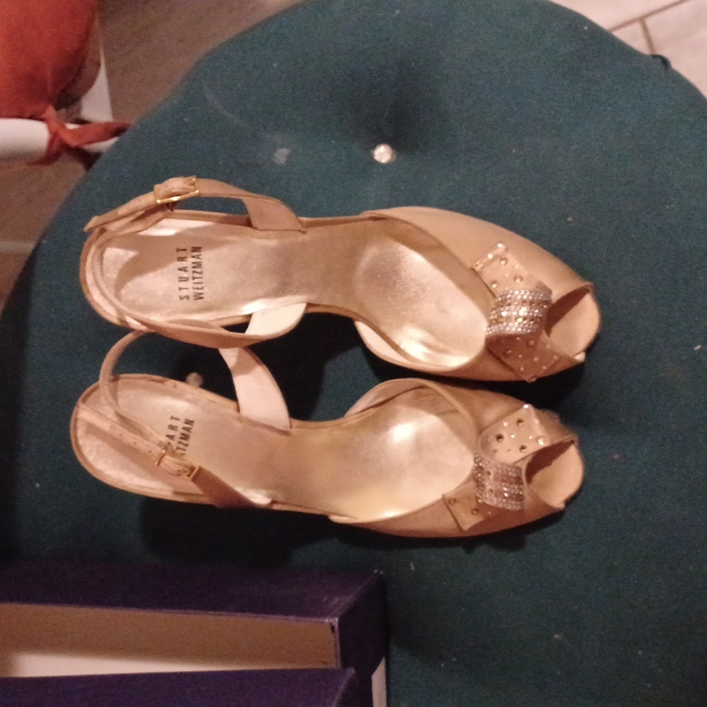 Stuart Weitzman nude heels